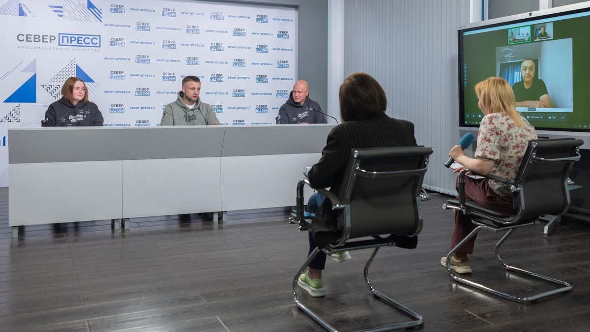    Итоги экспедиций «Зеленой Арктики» обсудили в пресс-центре «Север-Пресса». Фото: Александр Чирва / «Ямал-Медиа»