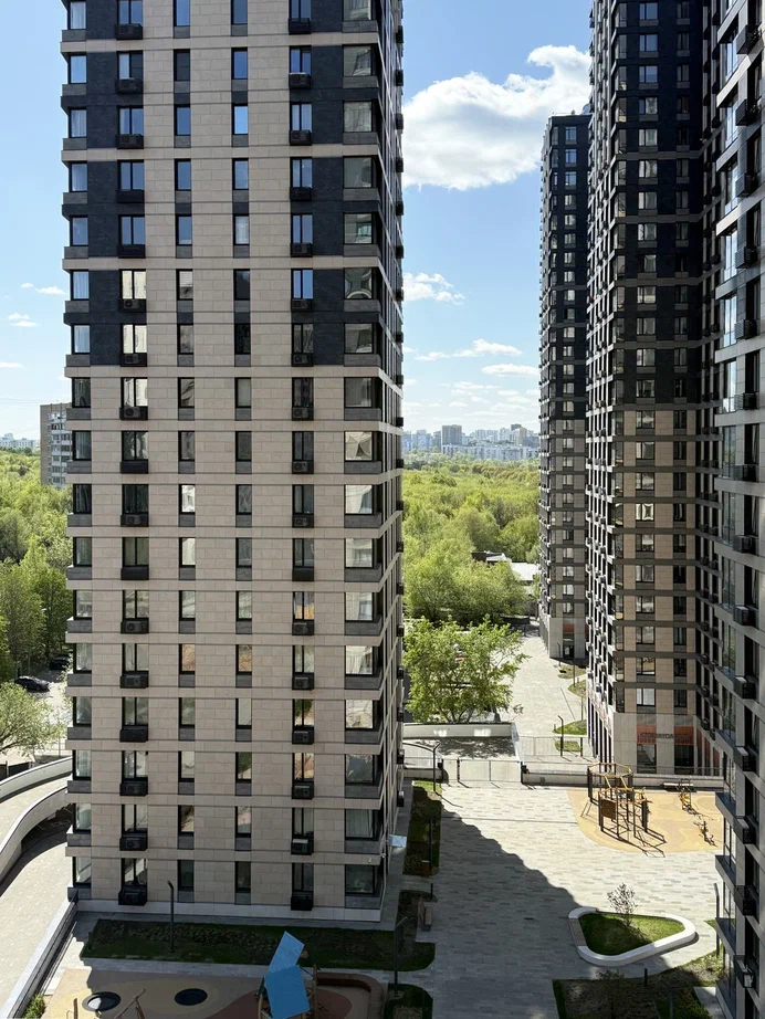 Виды из ЖК TopHills