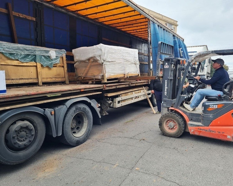     Русский музей передал в дар курским музеям 105 сейфов для хранения экспонатов