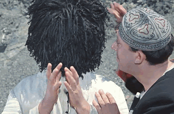 Кадр из фильма «Кавказская пленница, или Новые приключения Шурика», 1966 г.