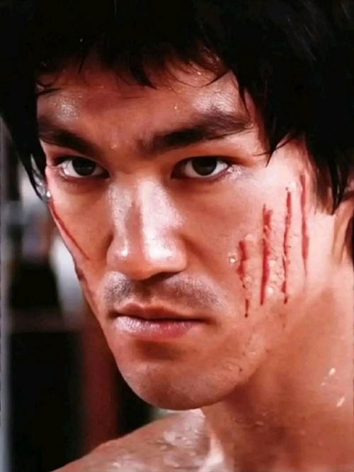 Фрагмент сцены боя в фильме "Выход Дракона" (Реж. Роберт Клауз, 1973 г.) ©Warner Bros