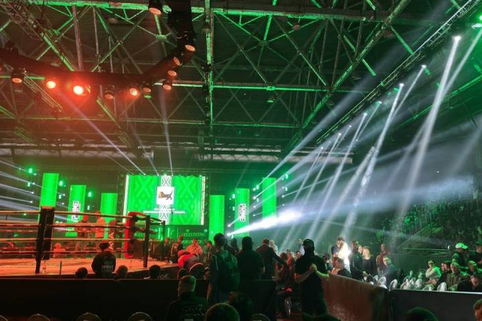    программе турнира — 11 захватывающих боев. Анастасия КУРЕНОВА