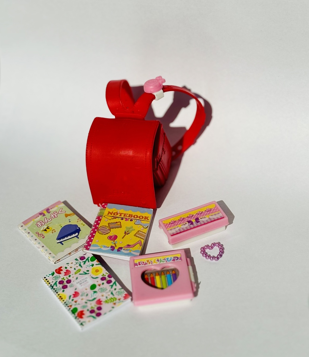 Наполнение рюкзака Ликки, Такара Томи