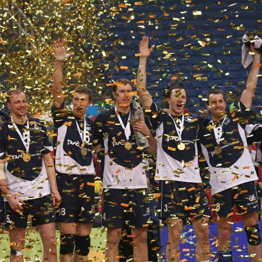 Дмитрий Шестак (второй слева) - в составе "Белогорья". Фото: социальные сети Дмитрия Шестака