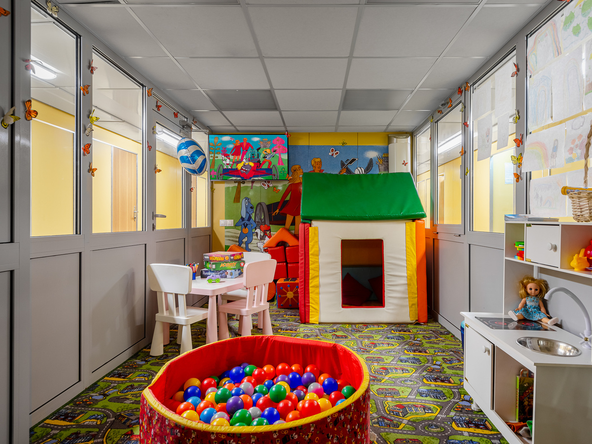 Детский клуб на теплоходе Лунная соната