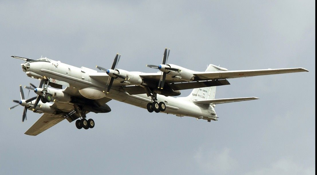 Противолодочный самолет ту-142