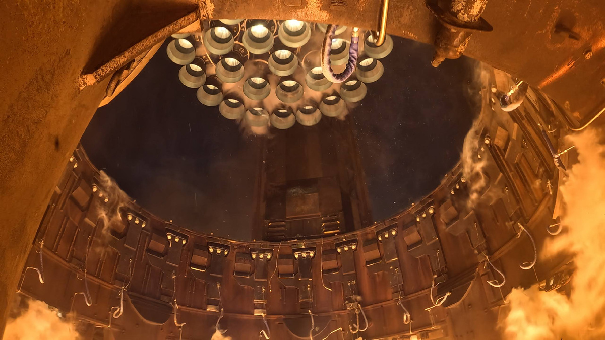 33 двигателя Raptor 2 во время пуска 27 августа 2025 года, фото SpaceX