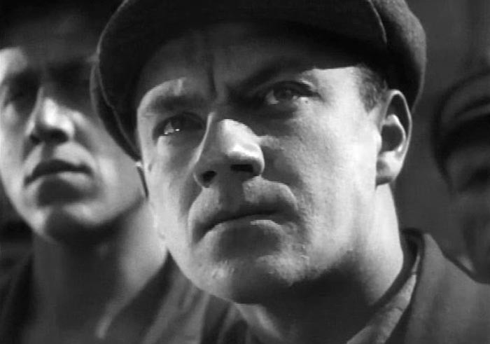 Николай Романов в фильме "Дезертир"