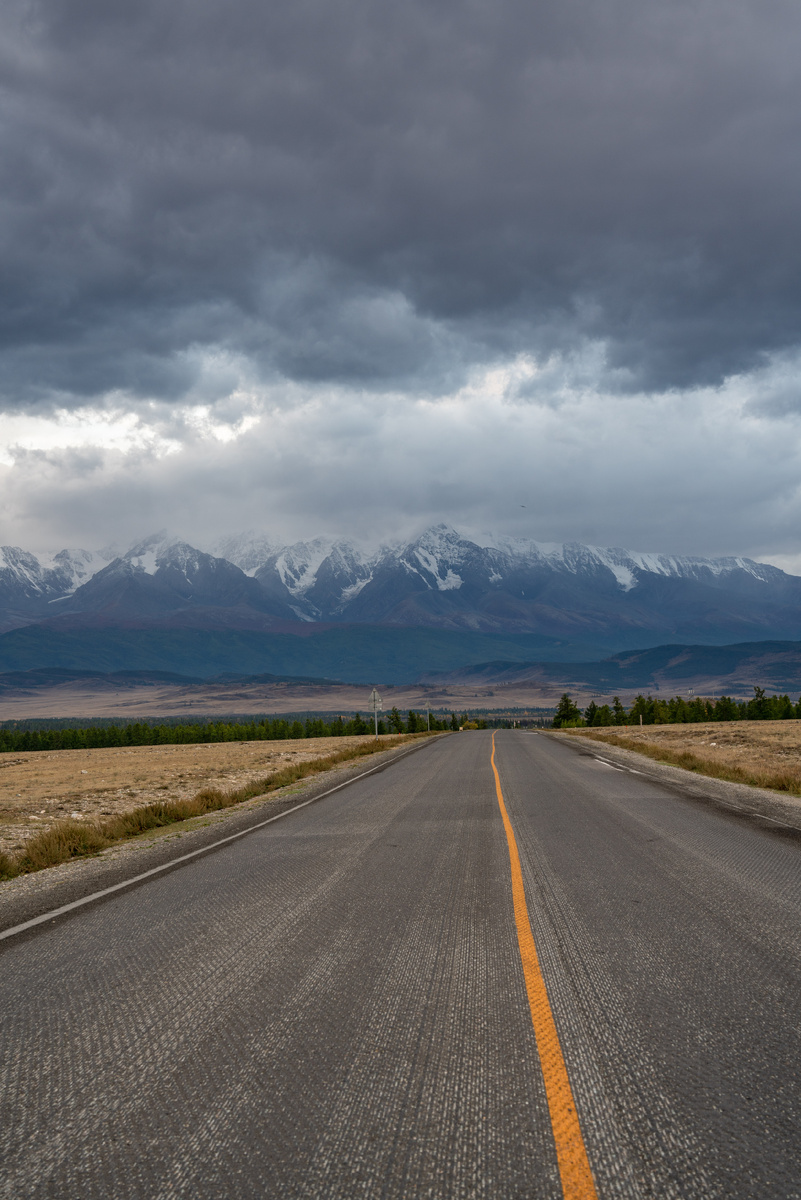 Чуйский тракт и Северо-Чуйский хребет между Акташем и Кош-Агачем