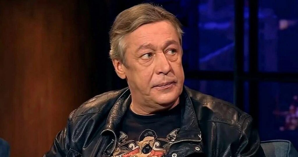 Никита Михалков представил Михаила Ефремова коллективу своего театра