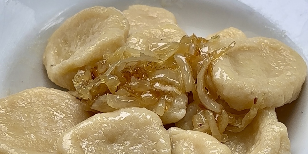 Домашние картофельные галушки с луком