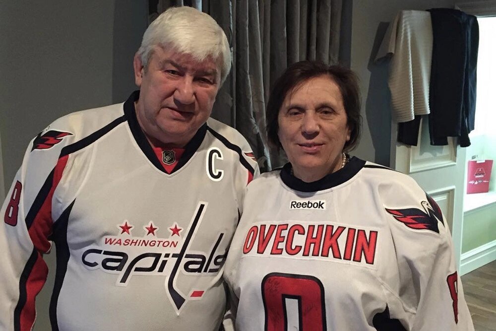 Мама и папа Овечкина — самые преданные его болельщики и самые строгие судьи