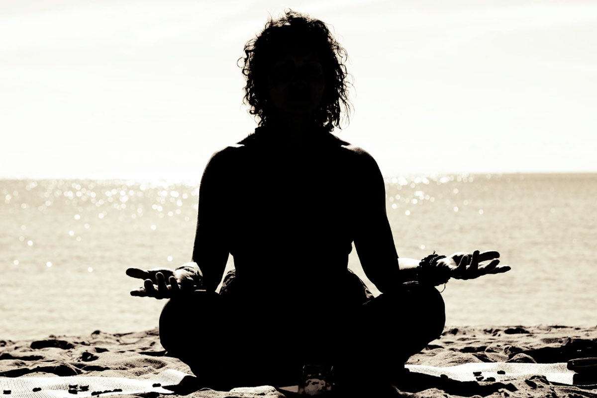 Духовные практики утрачивают свою глубину, становясь банальными советами по самосовершенствованию