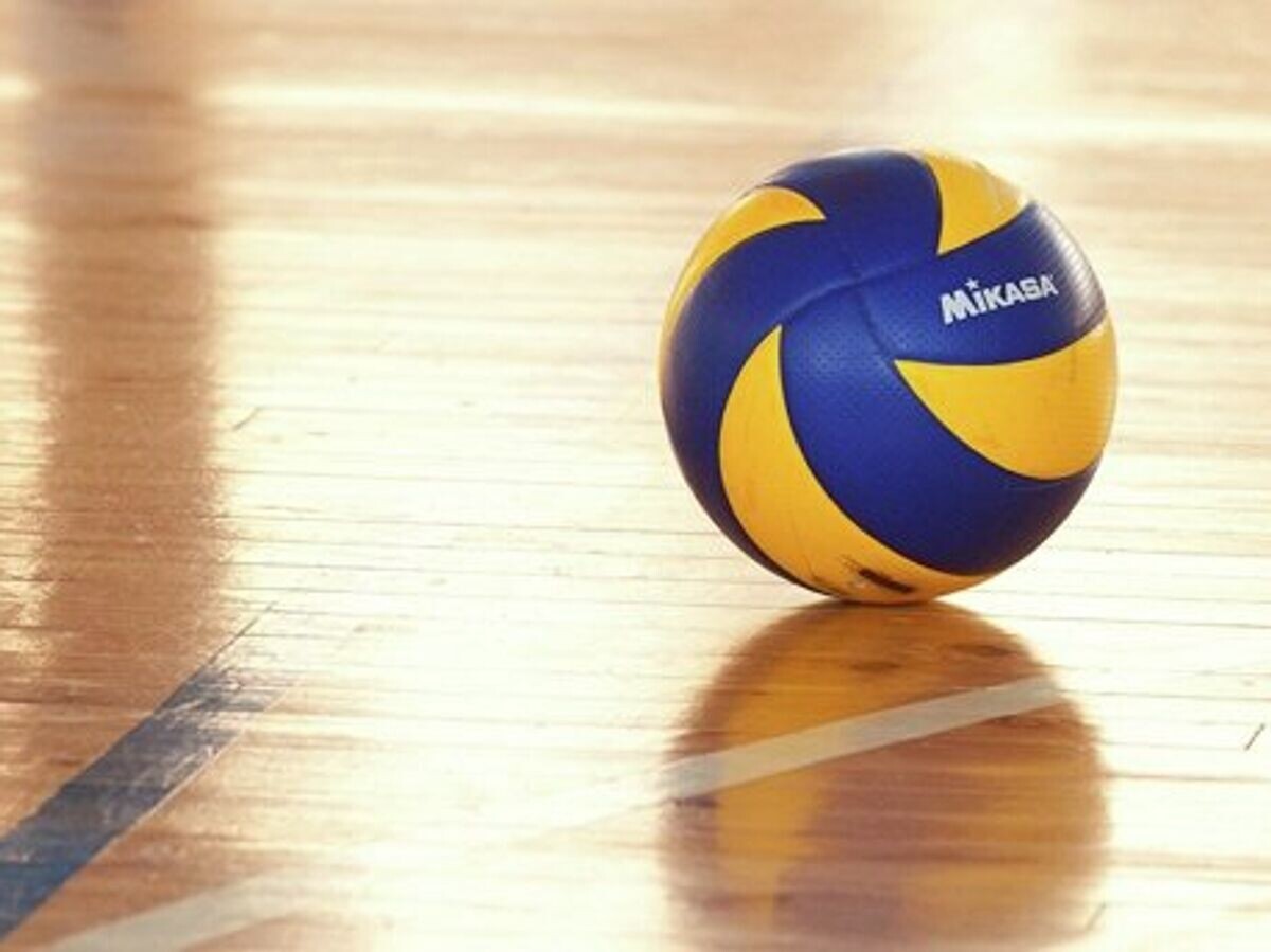    Волейбольный мяч© Фото : Максим Коняев, агентство PR+Sport