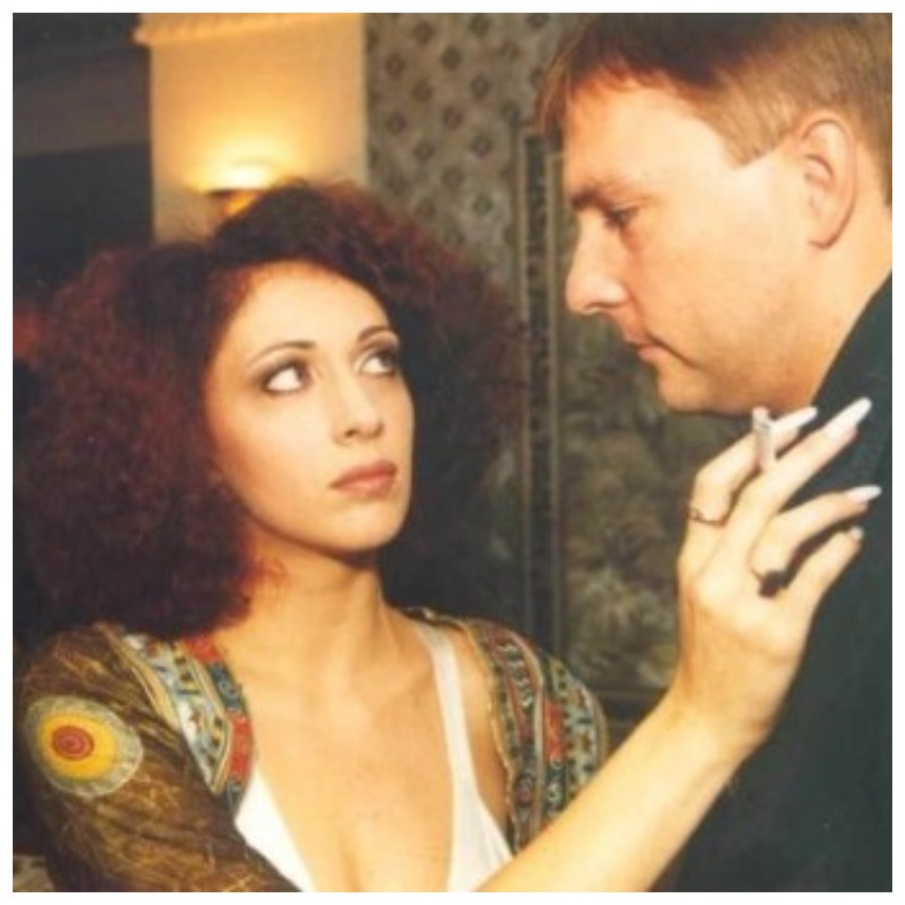 Ксения в "Улицах разбитых фонарей" с Алексеем Ниловым