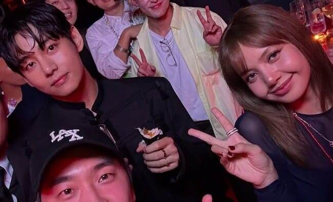Ви из BTS с недоеденным кимбапом рядом с Лисой из BLACKPINK — по-прежнему озорной шарм