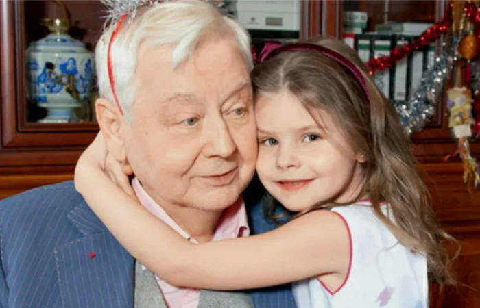 Олег Табаков с дочкой