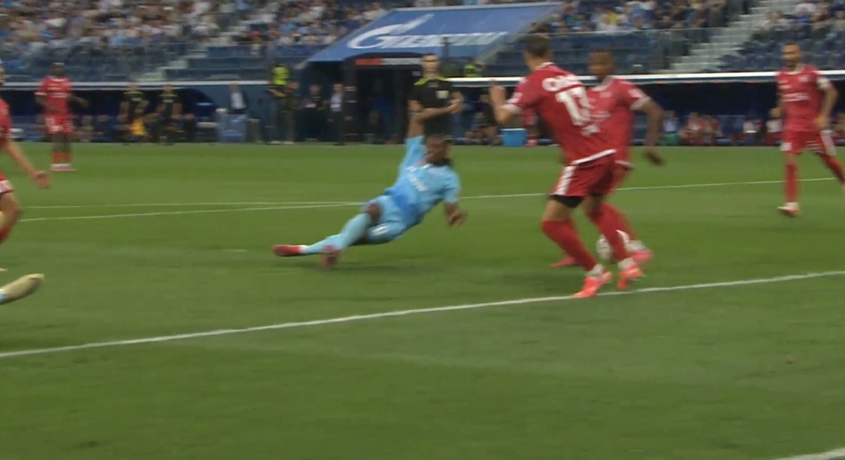 Вот так сложился Матео и направил мяч в угол ворот👏👏👏