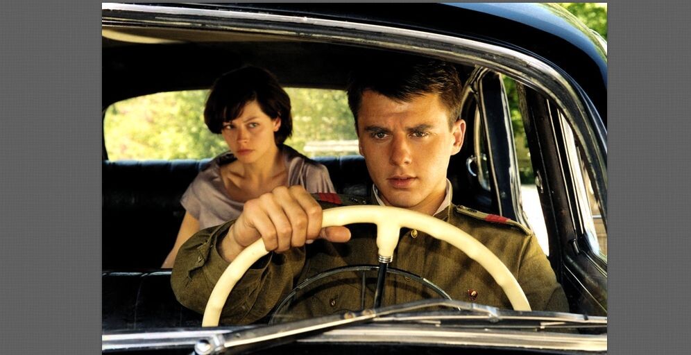 В фильме "Водитель для Веры"