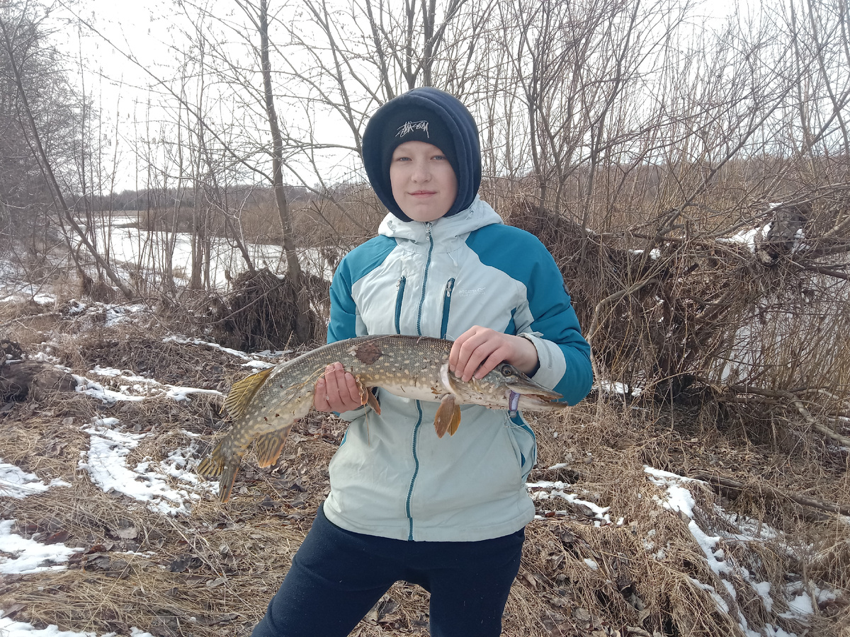 На одной из ранне весенних рыбалок, меня уже обловили на мои же вещи )))