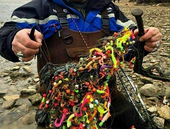 Но не буду говорить, сколько любимых обрывается или съедается рыбой ))) 