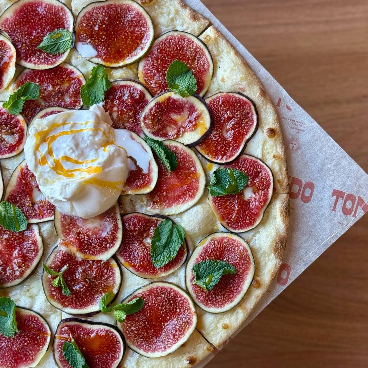 Пицца с инжиром, ресторан "Tondo"