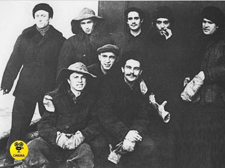 На съёмках фильма "Путь к причалу" (1962). Стоят: крайний слева Виктор Конецкий, второй справа - Георгий Данелия.