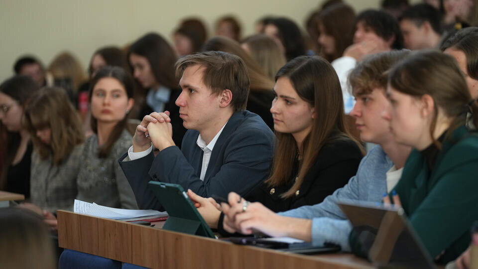     Минобрнауки ограничит количество платных мест в вузах ИЗВЕСТИЯ/Дмитрий Коротаев