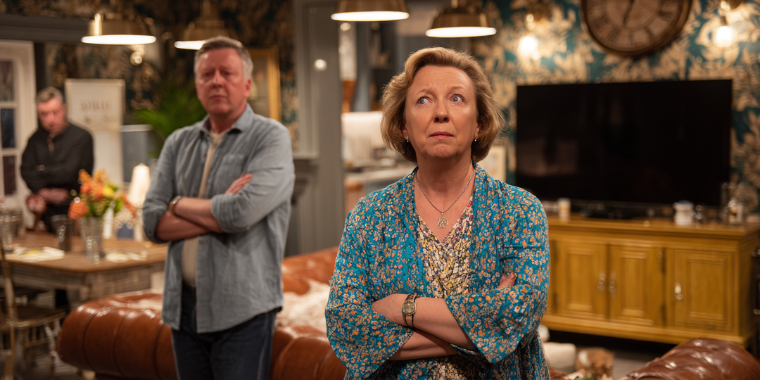 — Твоя помощь маме превратилась в содержание всей ее семьи!