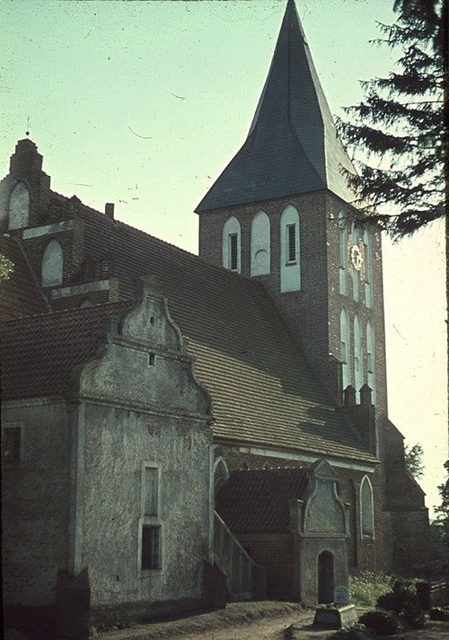 Кирха до разрушения.