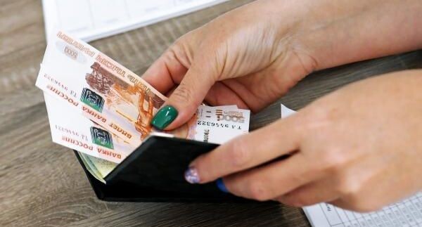 Юрист рассказал, когда работнику можно не платить за переработки