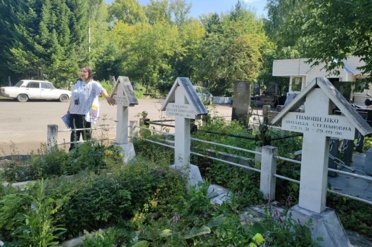    Экскурсия по кладбищу больше историческая, чем какая-то мистическая.