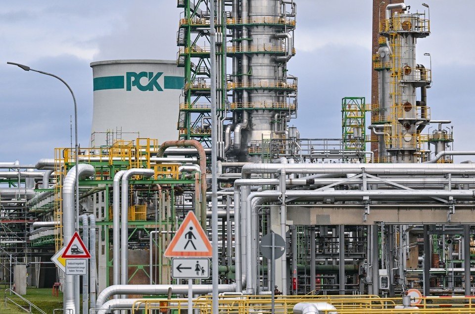    Норвегия снизила потолок цен на нефть из РФ до 47,6 долларов GLOBAL LOOK PRESS