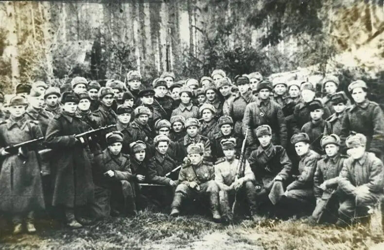 Бойцы и командиры 370-й стрелковой дивизии