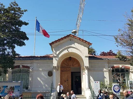 Посольство (ныне консульство) Франции в Стамбуле. 
