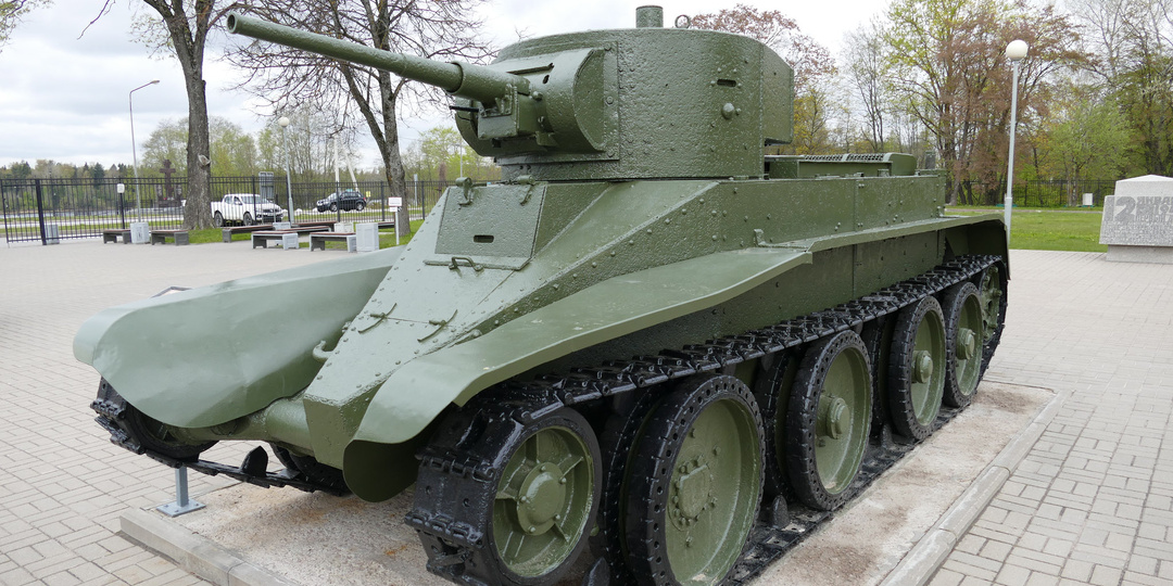 БТ-5 со дна Невы