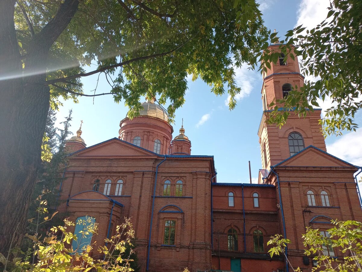 Церковь в честь и память Введения во храм Пресвятой Богородицы (основана в 1894 году)