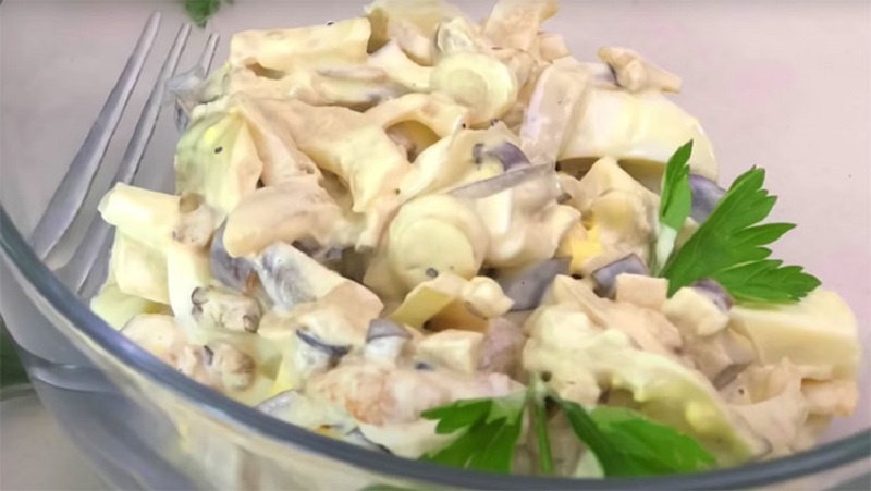 Салат из баклажанов с грибным вкусом: настоящая находка для гурманов