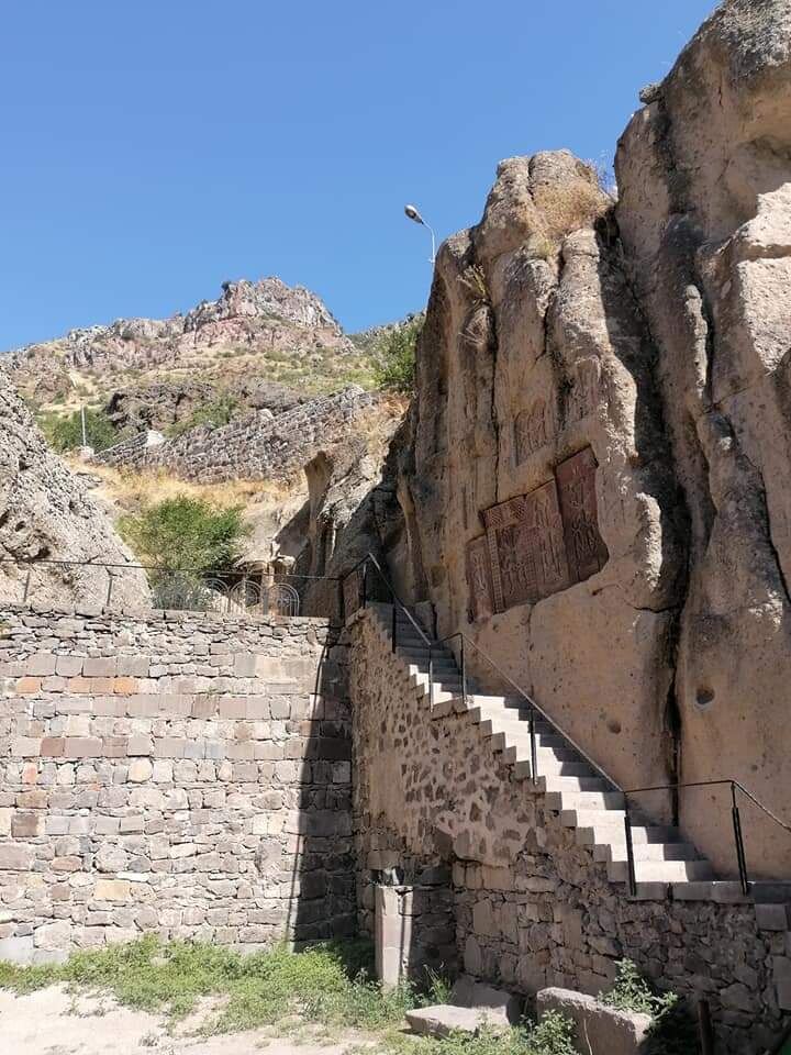 Лестница к монашеским кельям 