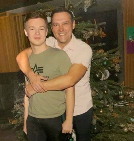 Юрий Шатунов и сын Дэннис. Фото из открытых источников.