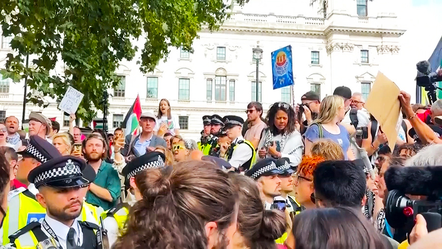    © АО "ТВ Центр"