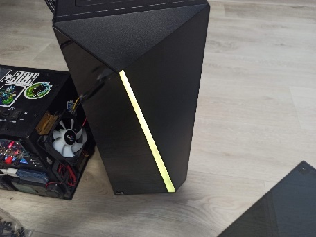 💻 Хотите стильный корпус, но не хотите переплачивать?