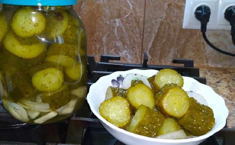 Маринованные огурцы за сутки: сочная закуска с ароматом лета