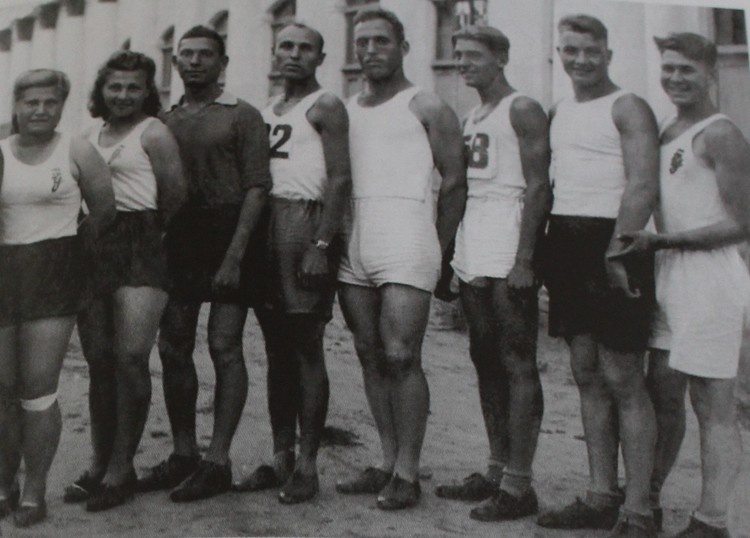 Киселевск, городской кросс, конец 1940-х. Ванин - второй справа