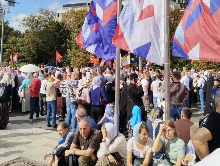 Сбор участников крестного хода в Москве Обложка © VK / Валентина Репина