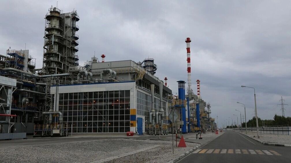 Месяц с начала нефтяной войны: украинские беспилотники атакуют НПЗ, Россия отвечает. Источник: 1MI