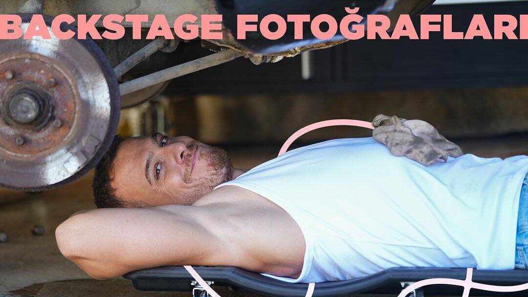 Кадр с Керемом Бюрсином из сериала "Сердцебиение".