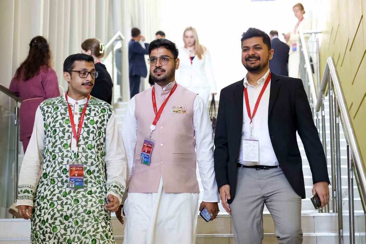 Перед началом пленарного заседания. Фото Кирилл Казачков/Фонд Росконгресс