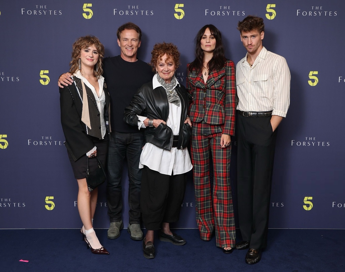 "Семья Джолиона": Джун, Джолион, Энн, Фрэнсис, Джо-младший