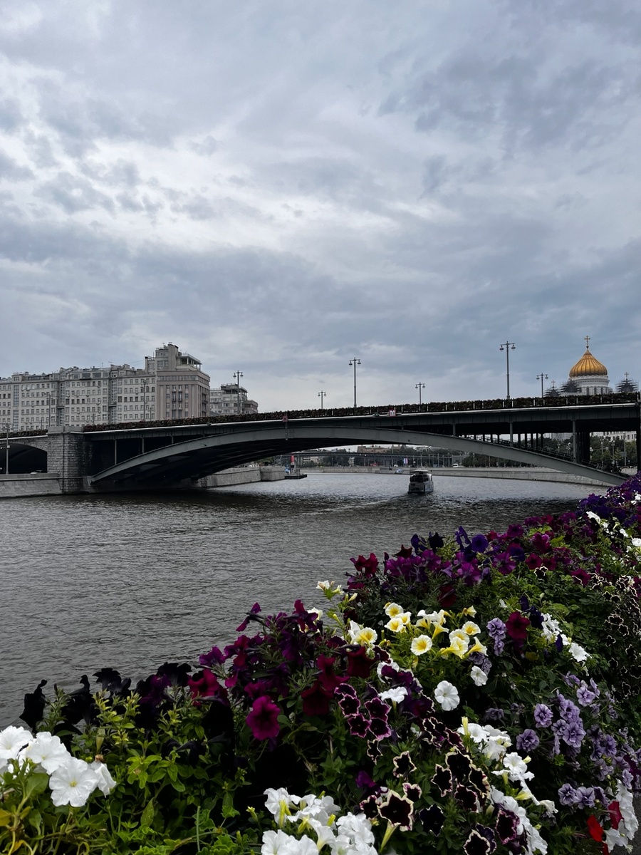 Кремлевская набережная